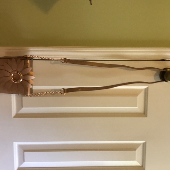 Gold Flower Opera Handbag - Picture 2 of 4